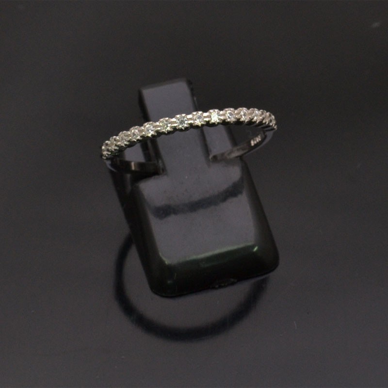 Anello sottile con zirconi misura 17 57 in argento 925%
