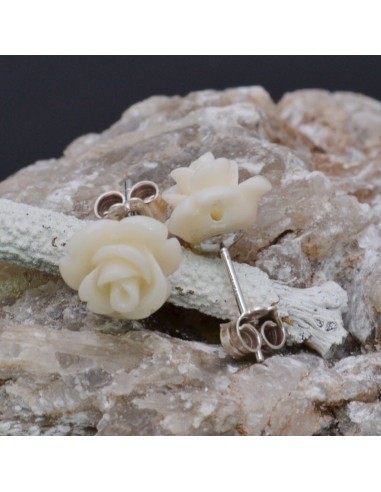 Orecchini a lobo con Fiore in resina color Panna in argento 925% da 10 mm