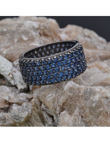Anello fascia con zirconi blu in argento 925%