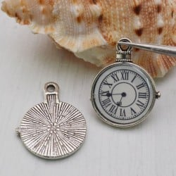 Ciondoli orologio in metallo argento 20x25 mm 2pz Gioie d'Oriente