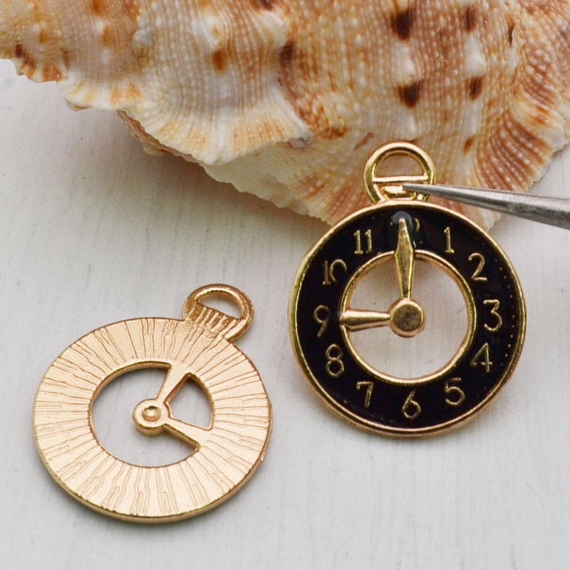 Ciondoli Orologi SMALTATO nero  20 x26 mm  2 Pz per bigiotteria