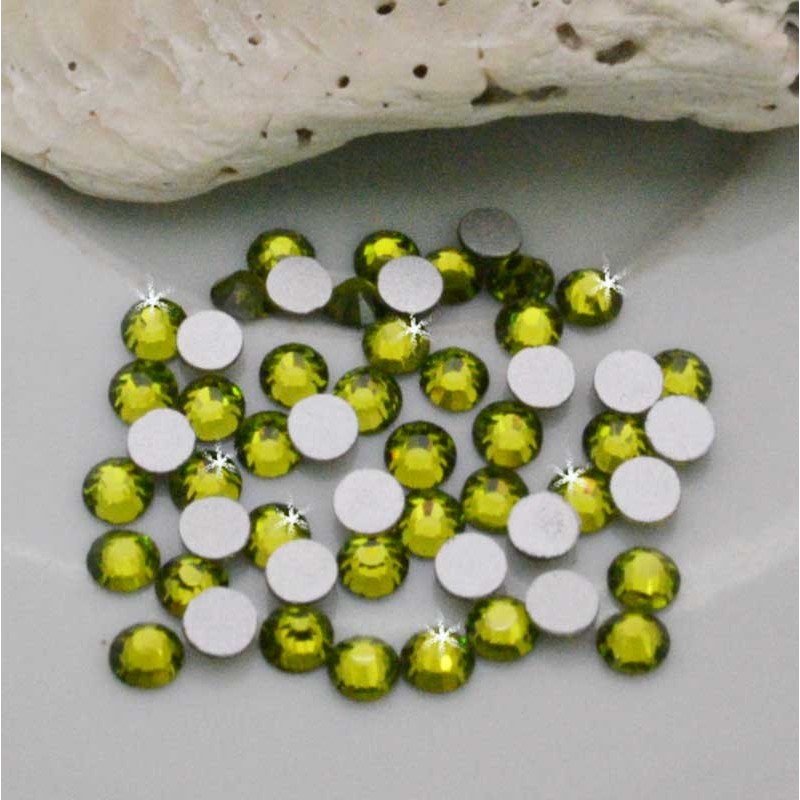 Strass con base piatta da incollo colore verde chiaro 100pz | GDO