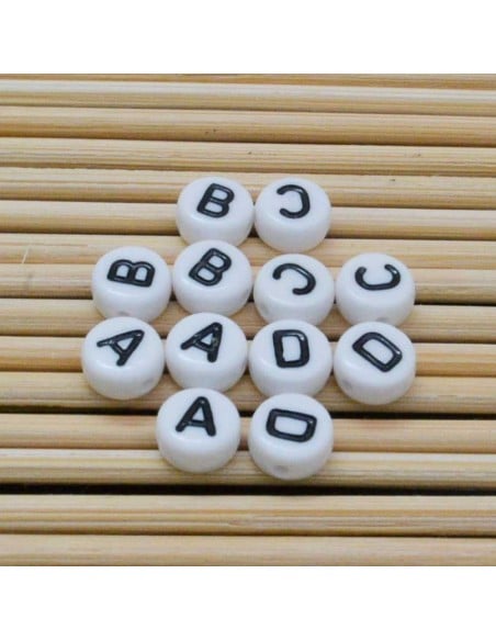 Perline lettere varie scritta nera plastica bianca 7mm 12pz Bigiotteria GDO | Gioie d'Oriente
