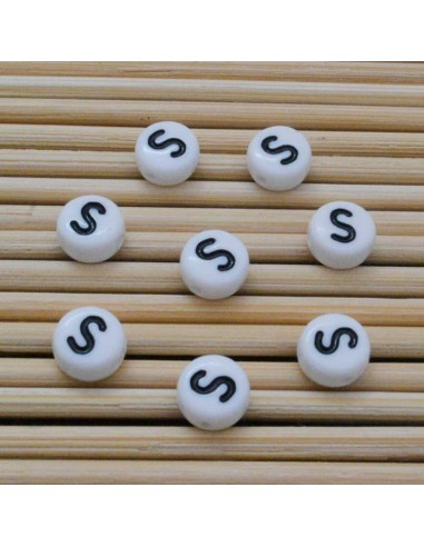 Perline lettera S scritta nera plastica bianca 7mm 12pz Bigiotteria GDO | Gioie d'Oriente