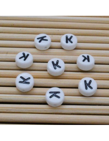 Perline lettera K scritta nera plastica bianca 7mm 12pz Bigiotteria GDO | Gioie d'Oriente