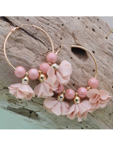 Orecchini fiori in raso col rosa antico Cerchio anello oro 45 mm con perle in ceramica