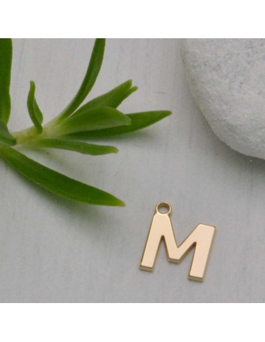 Ciondolo lettera M in Argento 925 placcato oro 9 mm 1pz Gioie d'Oriente