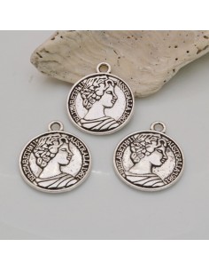 Ciondoli moneta argento in metallo 20x23mm 3pz Gioie d'Oriente