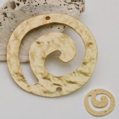 Ciondolo in zama dorato con foro sopra e sotto 46 mm 1pz Gioie d'Oriente