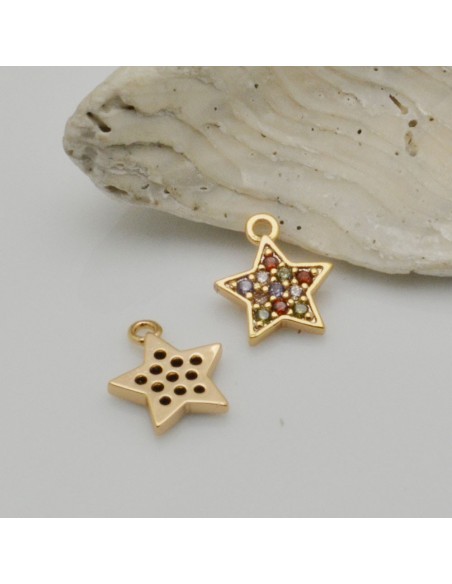 Ciondolo stella in rame dorato con zirconi arcobaleno 8x10 mm 1pz Gioie d'Oriente
