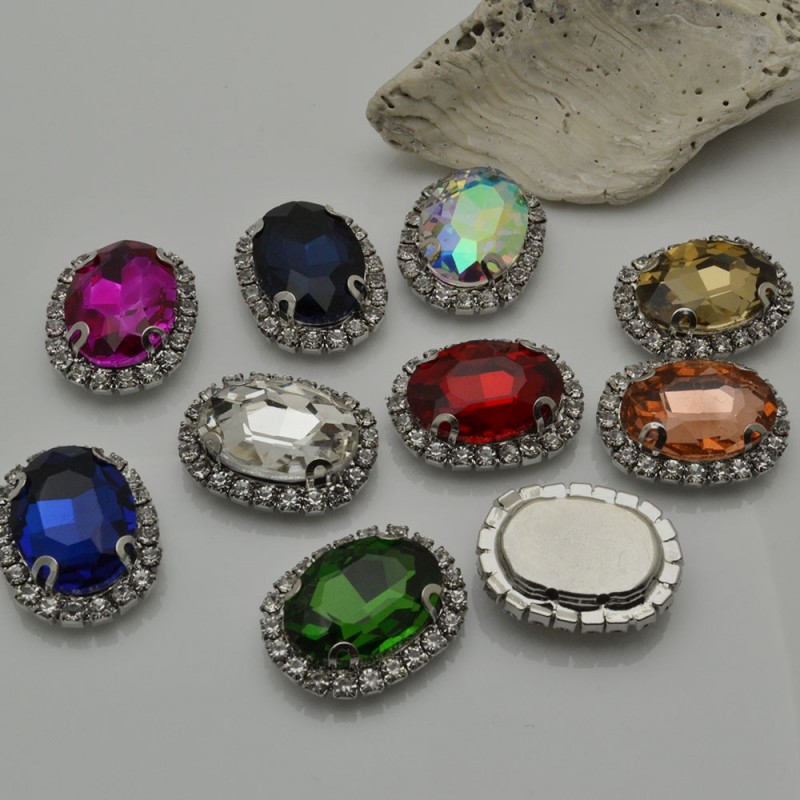 Cristallo in vetro incastonato con base argento con strass 18x22mm 1pz | GDO