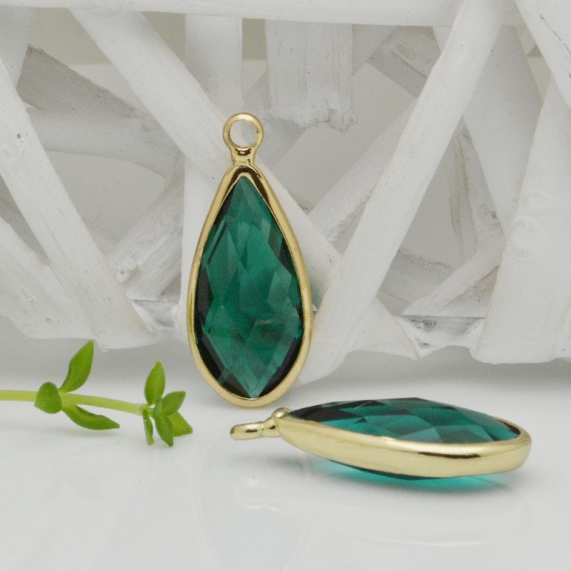 Charm di Cristallo a Forma di Goccia colore Verde Smeraldo con Base Oro 10.5x25mm 1pz | GDO