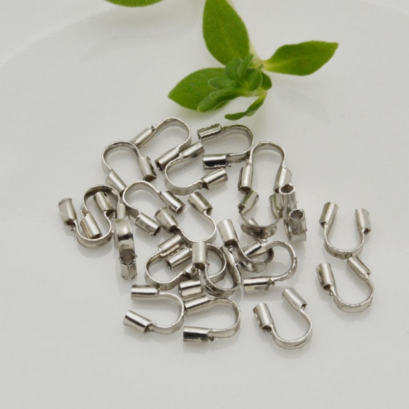 Salva filo col argento rodio 4.5 mm vi aiuterà a proteggere il cavetto d'acciaio o altre tipologie di fili 20 pz