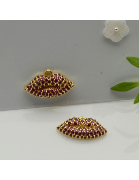 Ciondolo bocca in ottone con strass e zirconi 9.4x17 mm 1pz Gioie d'Oriente