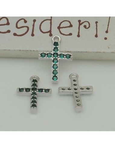 Ciondolo croce in rame argento con zirconi verdi 9x14 mm 1pz Gioie d'Oriente