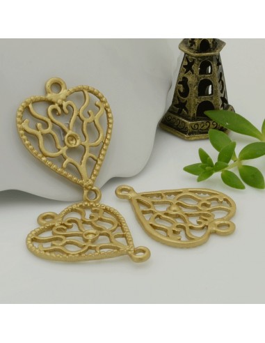 Connettore cuore decorato in zama oro 29x22 mm 4pz Gioie d'Oriente