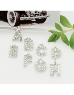 Ciondolo lettera iniziale in ottone argento con strass 8 mm 1pz Gioie d'Oriente