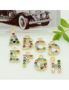 Ciondolo iniziale in ottone oro con zirconi mix 10x13 mm 1pz Gioie d'Oriente