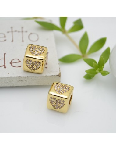 Perlina cubo alfabeto in ottone oro con strass 7,5 mm foro 3,5 mm 1pz Gioie d'Oriente