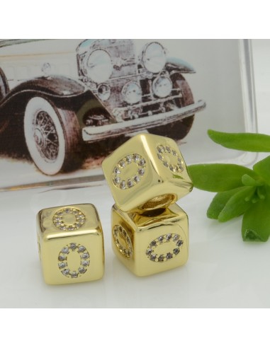 Perlina cubo alfabeto in ottone oro con strass 7,5 mm foro 3,5 mm 1pz Gioie d'Oriente