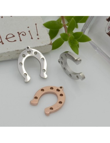 Ciondolo ferro di cavallo in acciaio inossidabile liscio vari colori 12mm 1pz GDO