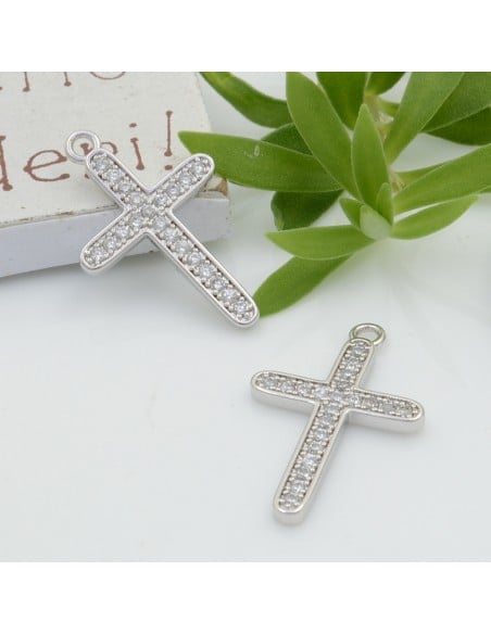 Ciondolo croce in rame argento rodiato con zirconi trasparenti 16 x 25 mm 1pz Gioie d'Oriente