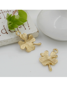 Ciondolo quadrifoglio in zama oro 18 x 12 mm 4pz Gioie d'Oriente
