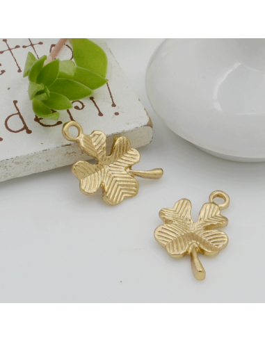 Ciondolo quadrifoglio in zama oro 18 x 12 mm 4pz Gioie d'Oriente