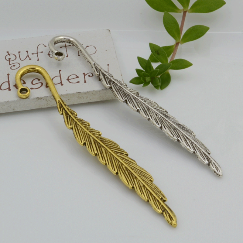 Segnalibri 2 pezzi in metallo forma di piuma 80.5 x 13 mm per un'idea regalo da personalizzare con ciondolo e perle