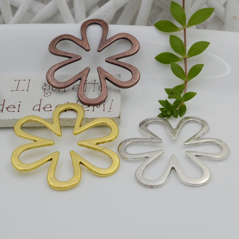 Ciondoli metallo traforati fiore grande 52mm mix finiture | GDO