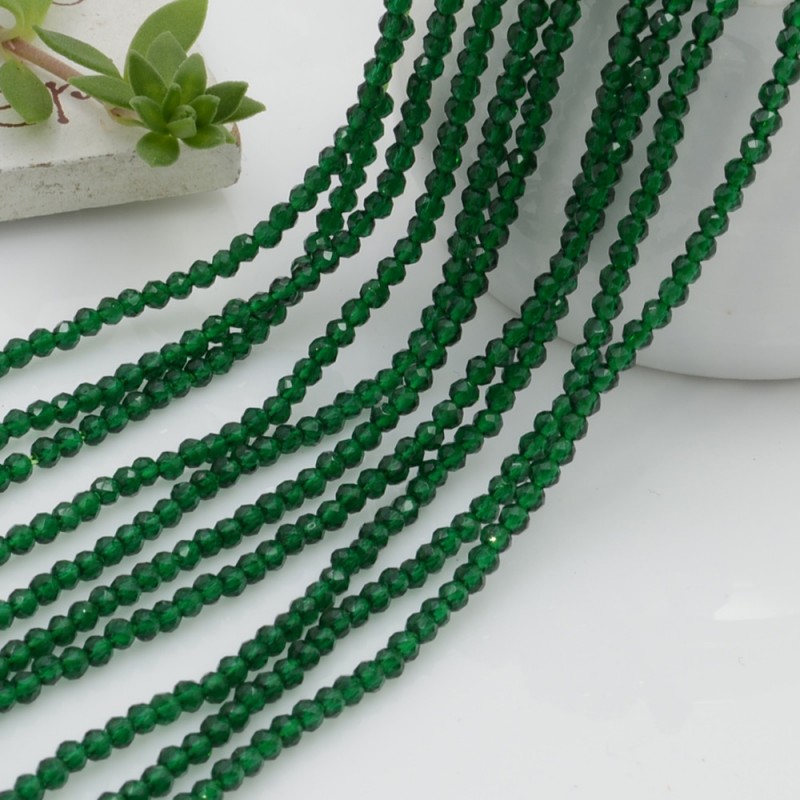 Filo di Zirconi sintetici Verde Smeraldo sfaccettati piccolissimi 2-2.5mm | GDO