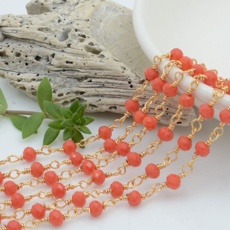Catena rosario di cristalli colore salmone scuro da 4mm concatenati con filo oro in ottone 50cm GDO