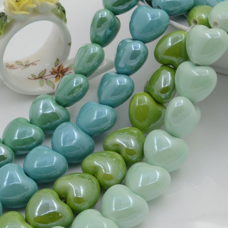 Perle cuore bombato in ceramica vari colori 15x17.5mm 22pz GDO