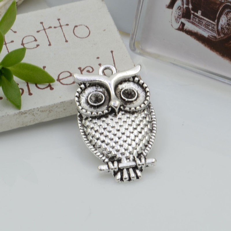 Ciondoli Charms pendente a forma di gufo portafortuna 17 x 29mm 2pz per le tue creazioni!!!