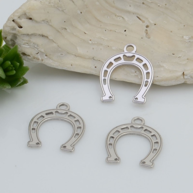 Ciondolo ferro di cavallo in argento 925 rodiato 12 x 9 mm 1pz Gioie d'Oriente