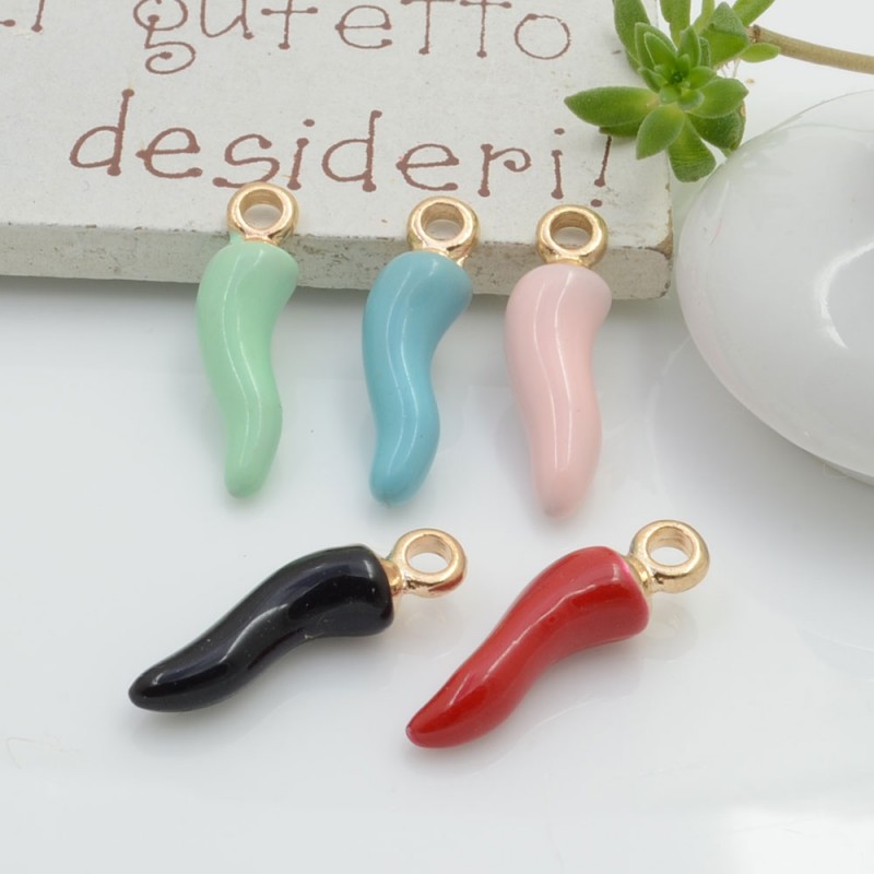 ciondoli peperoncino smaltato 22 x 7 mm 1 pz in ottone base oro per orecchini bracciale collana