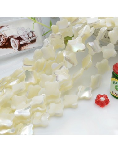 1 filo MADREPERLA NATURALE forma quadrifoglio liscio 12 mm colore bianco 30 pz per le tue creazioni!!