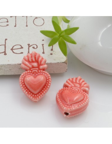 Perla a forma di cuore sacro in ceramica luminosa e smaltata colore salmone 16 x 10 mm 2 pz per le tue creazioni alla moda!!