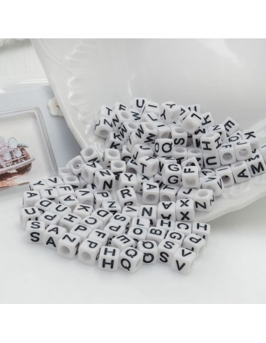 Perline a cubo con lettere nere in plastica bianca 6mm 500pz bigiotteria GDO | Gioie d'Oriente