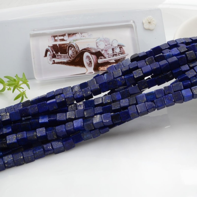 Pietra dura Lapislazzuli forma cubo liscio 4mm circa 90pz | GDO