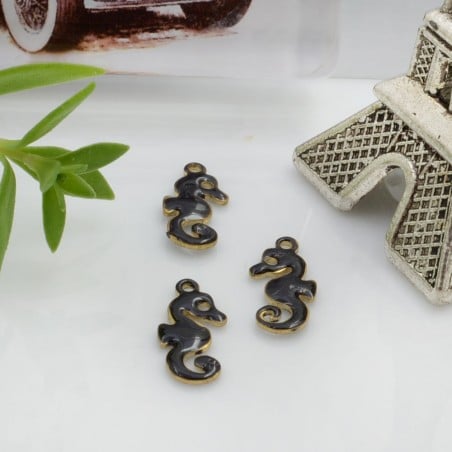 Ciondolo Cavalluccio marino smaltato smaltato sopra e sotto in ottone 12 x 6 mm 2 pz per le tue creazioni!!