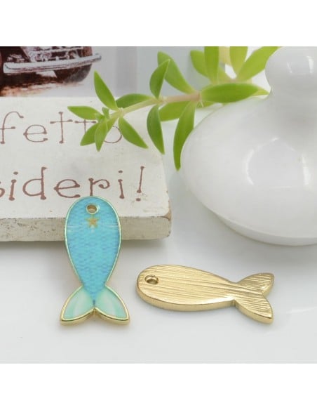 Ciondolo Charms Pesciolino smaltato colorato 21 x 10 mm 1 pz base oro in ottone per le tue creazioni!!