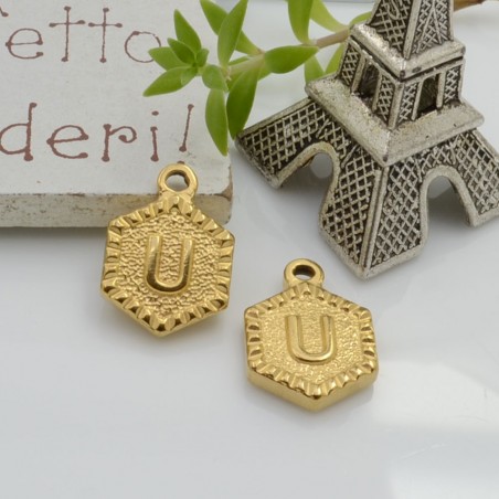 Ciondolo medaglia esagonale lettera U in acciaio oro 17x12mm 1pz Gioie d'Oriente
