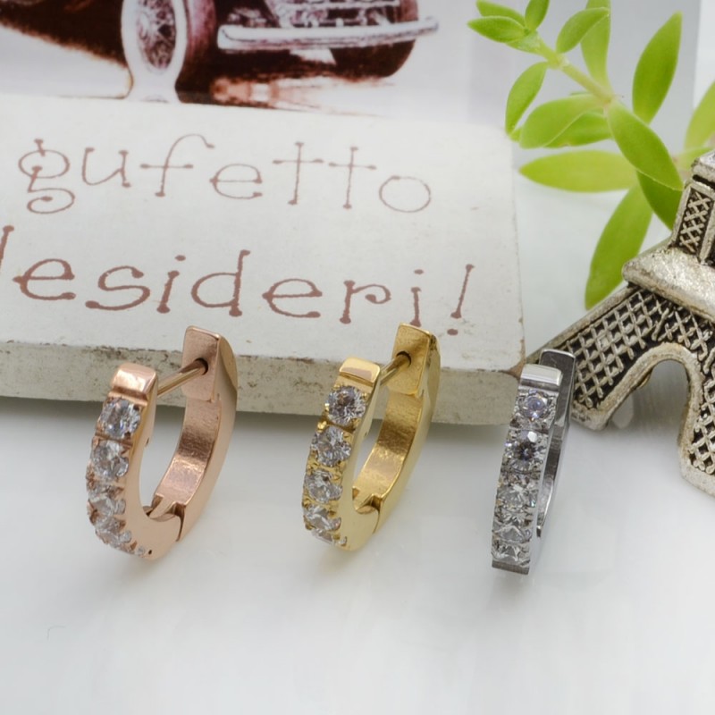 Orecchini cerchietti tondi con strass in acciaio 15 mm con perno