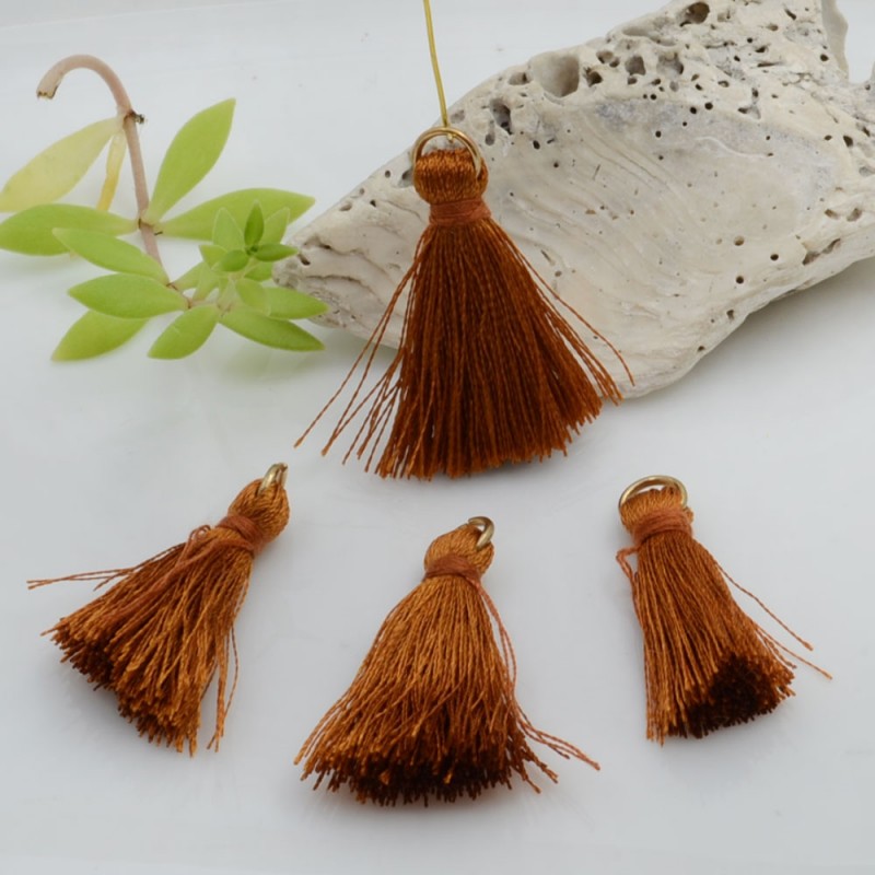 Ciondolo nappina di seta colore marrone chiaro 30mm 2pz | GDO