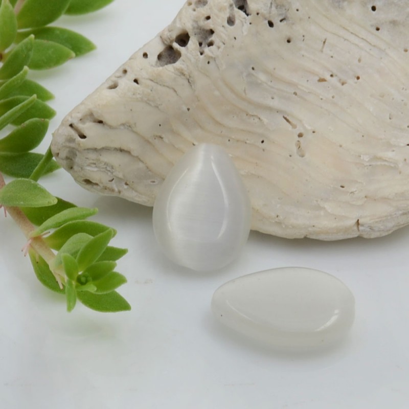 Pietre occhio di gatto a forma di goccia piatta con foro passante colore bianco 14 x 10 mm 2 pz per le tue creazioni!!