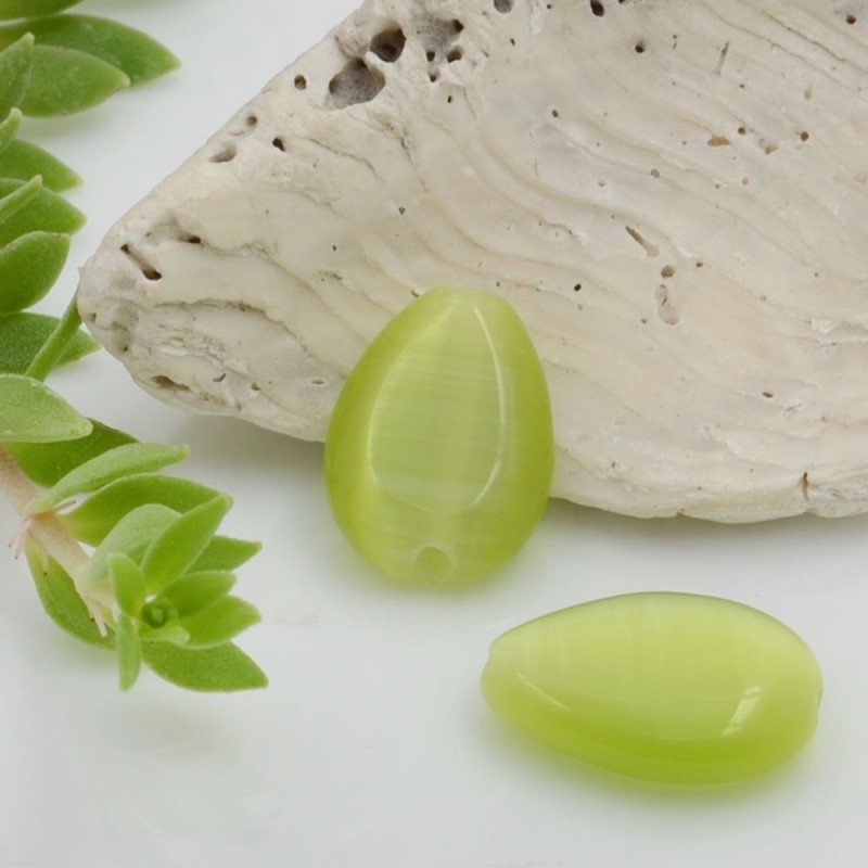 Pietre occhio di gatto a forma di goccia piatta con foro passante colore verde lime 14 x 10 mm 2 pz per le tue creazioni!!