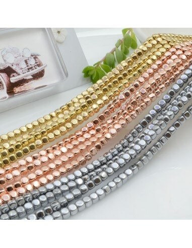 Filo di Ematite a forma di Cubo smussato di 3mm circa 165pz 40cm | GDO