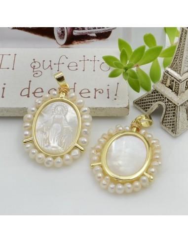 Ciondolo con madonnina in madreperla, perle naturali, base oro, 32x25mm, marchio Gioie d'Oriente