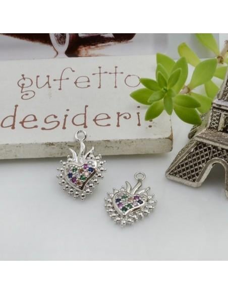 Ciondolo cuore sacro in ottone con zirconi 17 x 11 mm 1pz colori vari Gioie d'Oriente